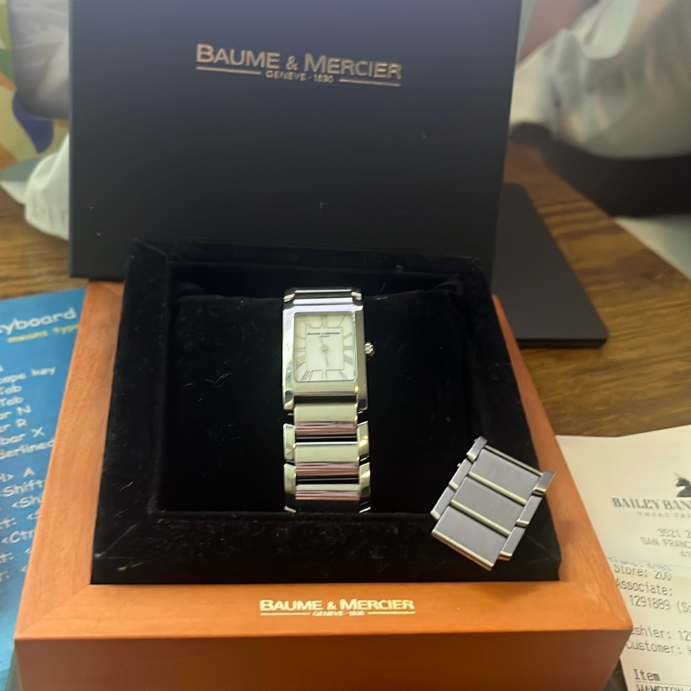 Baume & Mercier Womens Hampton Classic stainless steel bracelet Watch